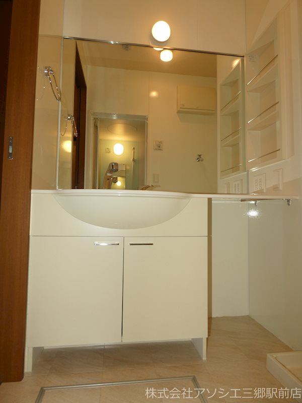 洗面設備　シャンプードレッサー