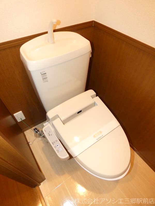 トイレ　ウォシュレット便座