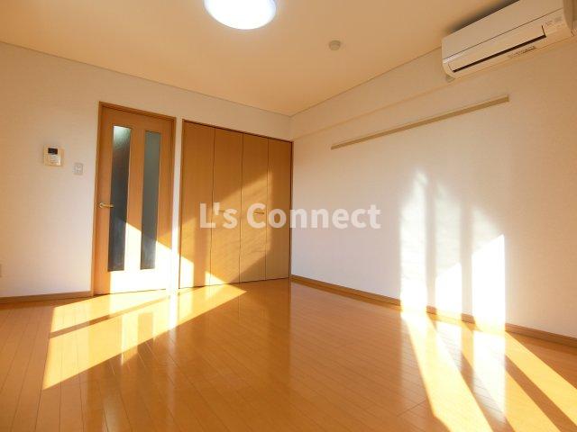 その他部屋・スペース　９．１５帖の洋室です。