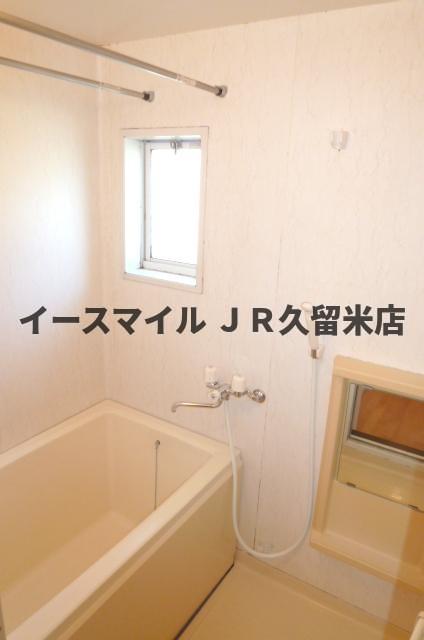 バス・シャワールーム　落ち着いた空間のお風呂です