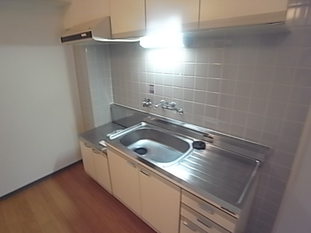 キッチン　ガスコンロ設置型のキッチン