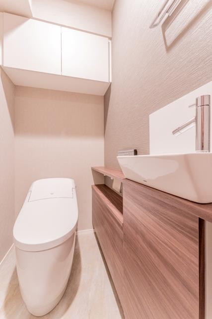 トイレ　※写真は同タイプ住戸です。