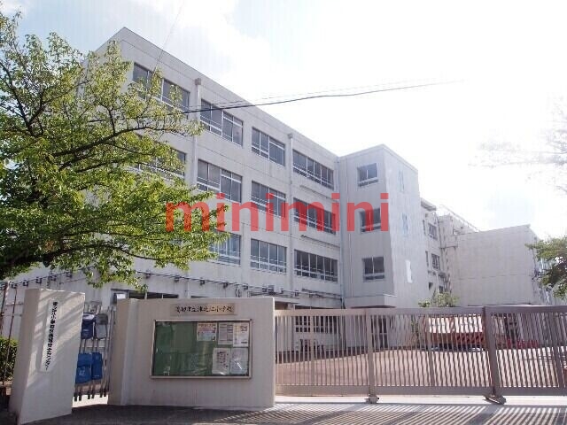 小学校　高槻市立高槻小学校（小学校）まで320m