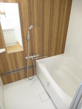 バス・シャワールーム　バス