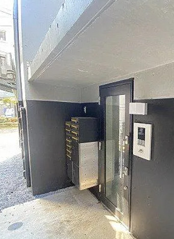 エントランス　ゆとりのあるエントランスです