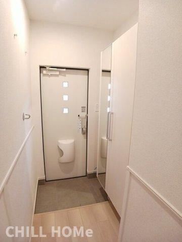 玄関　当社、チルホームのHPもご覧ください(^^)/物件情報多数♪