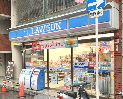 コンビニ　ローソン 十三店（コンビニ）まで672m