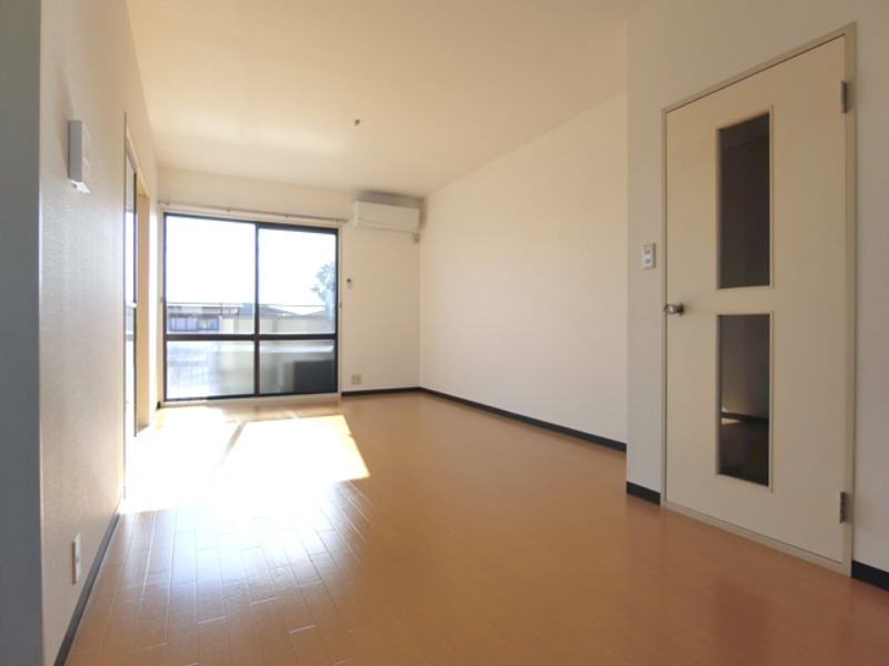 居室・リビング　図面と現状に相違がある場合には現状を優先