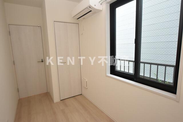 その他部屋・スペース　落ち着いて過ごせるお部屋なので、寝室にいかがでしょうか