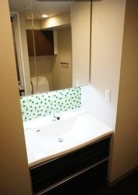 洗面設備　☆モザイクタイルがお洒落な独立洗面台☆