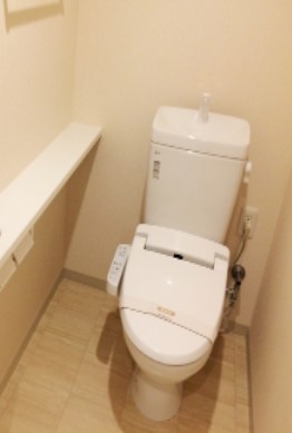 トイレ　※別部屋の参考写真です。