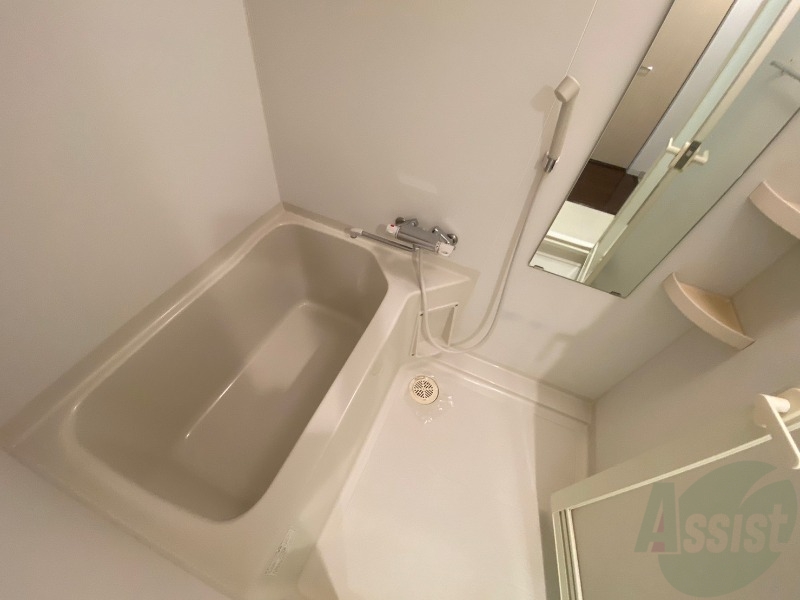 バス・シャワールーム　お風呂になります。一日の疲れを癒してくださいね。