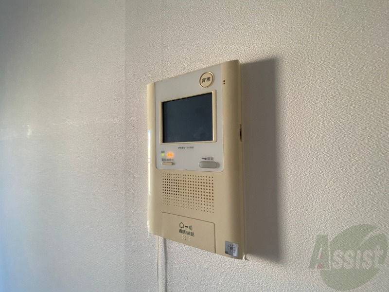 セキュリティ　ＴＶモニター付インターホンです。来客者の顔が見えるので安心！