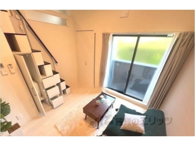 居室・リビング　同系統参考写真