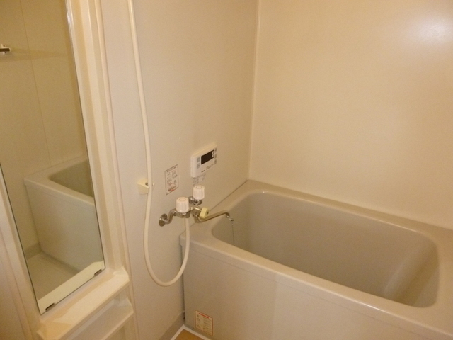 バス・シャワールーム　追い焚き給湯機能付き浴室