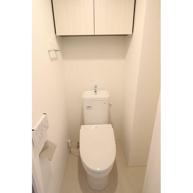 トイレ　同タイプ・別号室となります。