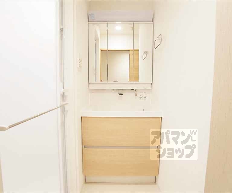 洗面設備　同ハウスメーカー施工参考写真