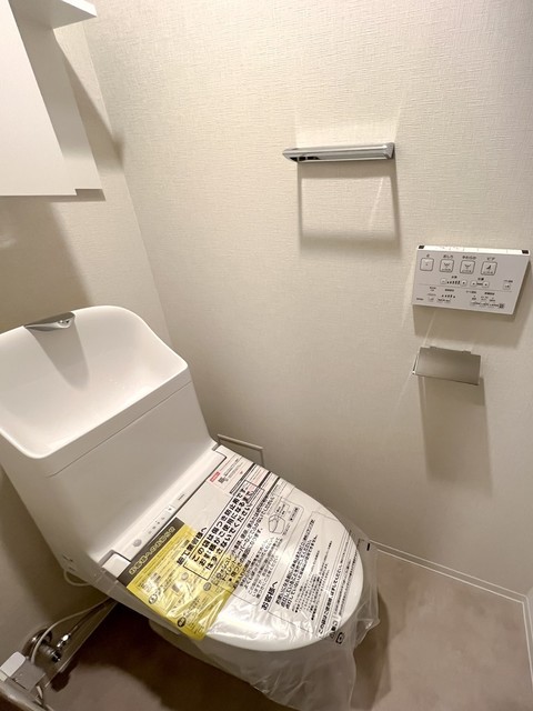 トイレ　※写真は同タイプ住戸です。