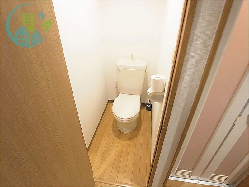 トイレ　ブロスコート六甲II(ネット無料、家具家電付き、ペット相談可