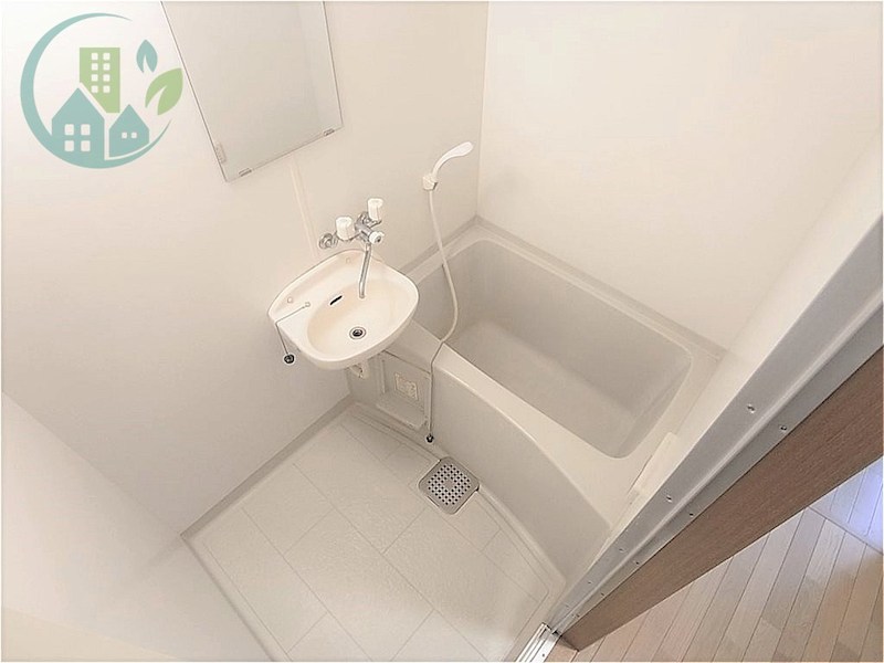 バス・シャワールーム　ブロスコート六甲II(ネット無料、家具家電付き、ペット相談可