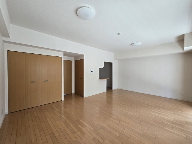 居室・リビング　Enchante泉