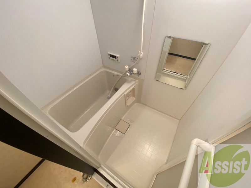 バス・シャワールーム　お風呂になります。一日の疲れを癒してくださいね。