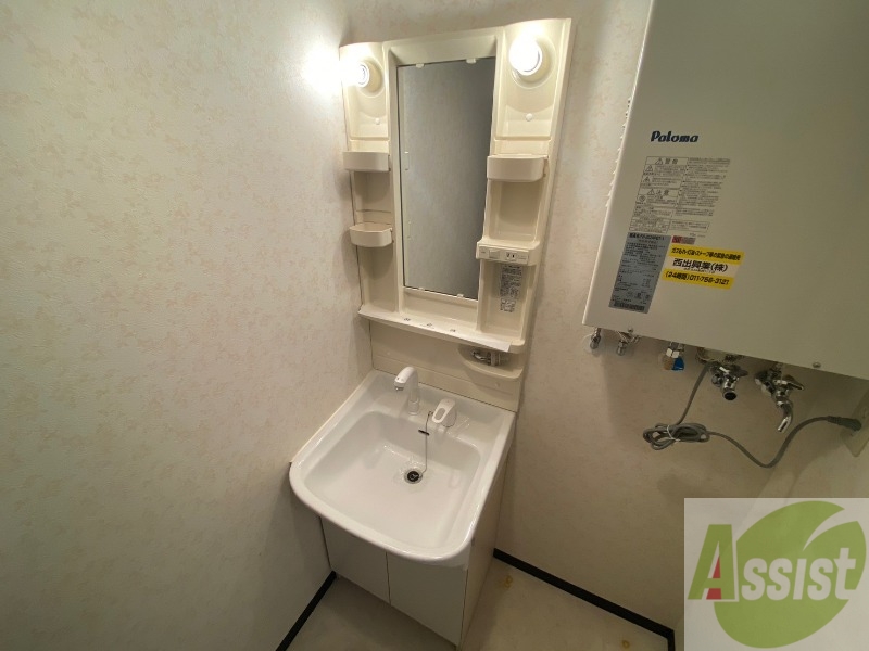 洗面設備　こちらに洗面台があります。朝の洗顔はこちらで。