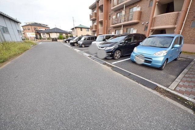 駐車場　敷地内駐車場