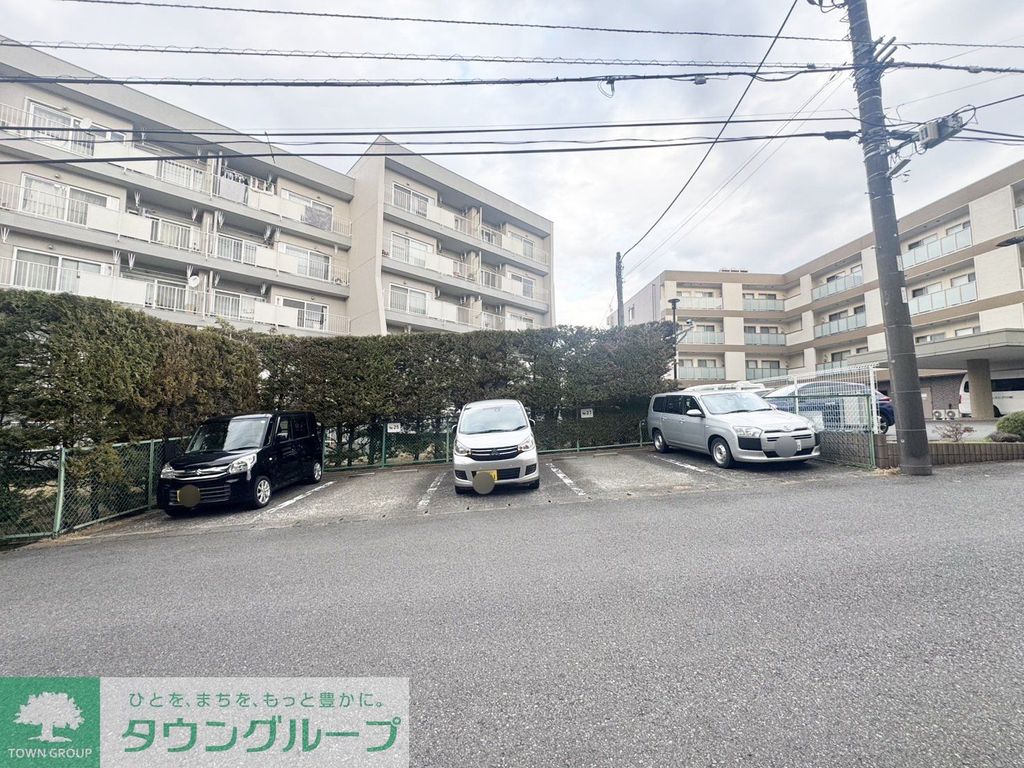 駐車場　駐車場