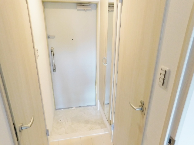 玄関　★モデルルームの写真です★