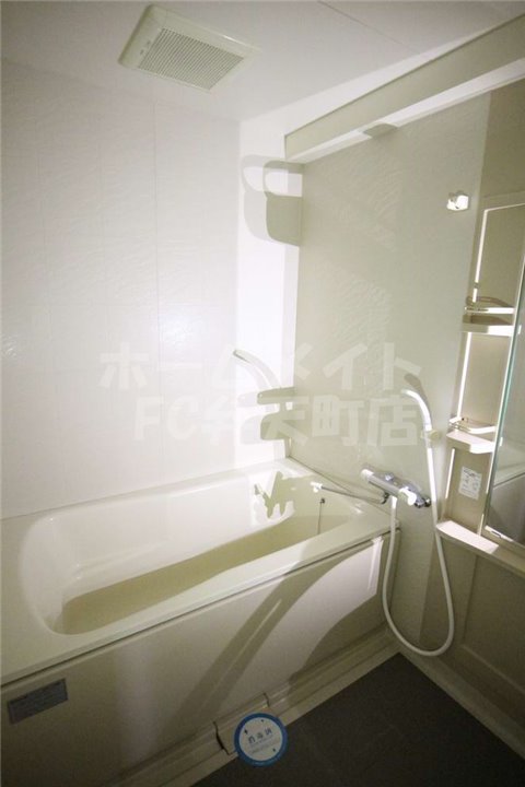 バス・シャワールーム　日々の疲れを癒すお風呂付です