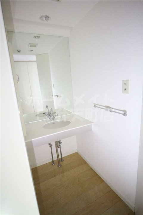 洗面設備　広い洗面スペース