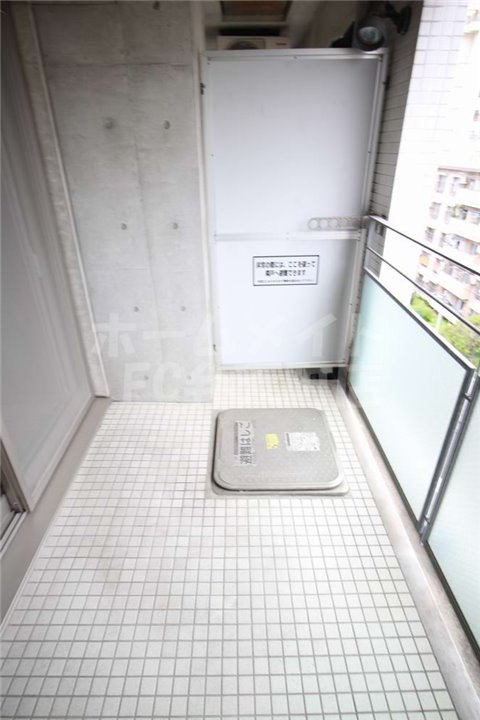 バルコニー　陽当たり良好なバルコニーです