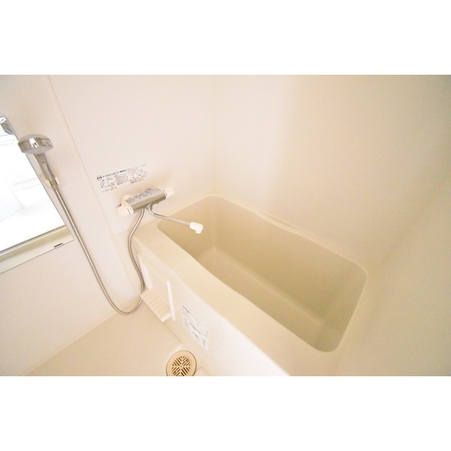 バス・シャワールーム　ゆったり過ごせるお風呂です