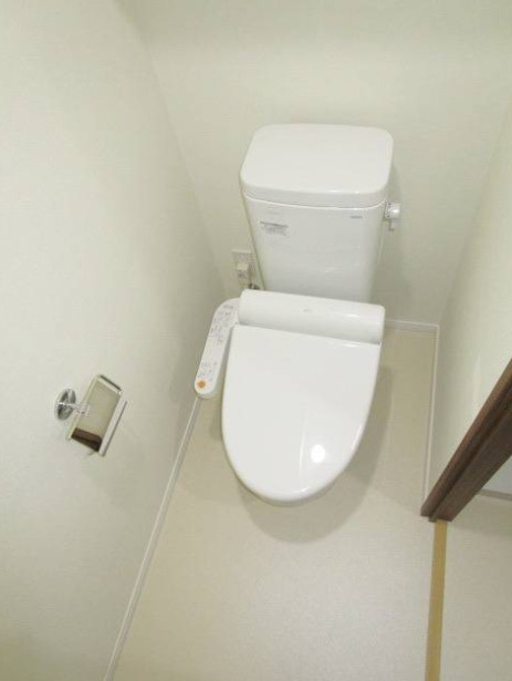 トイレ　※別号室参考写真