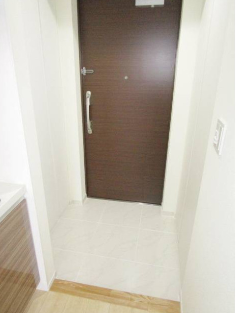 玄関　※別号室参考写真