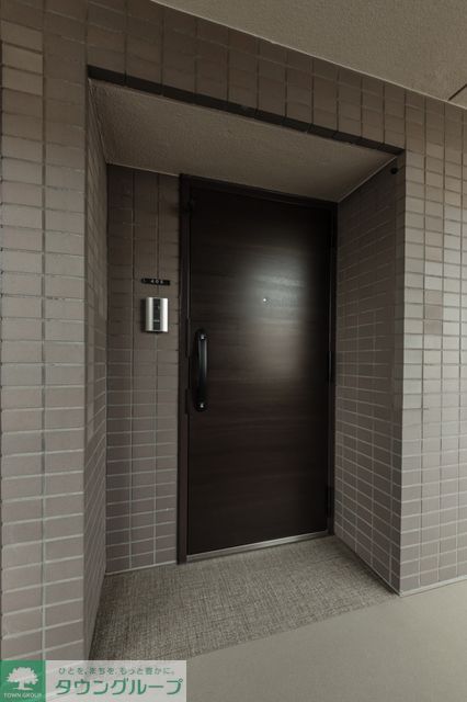 玄関　※写真は同タイプ住戸です。