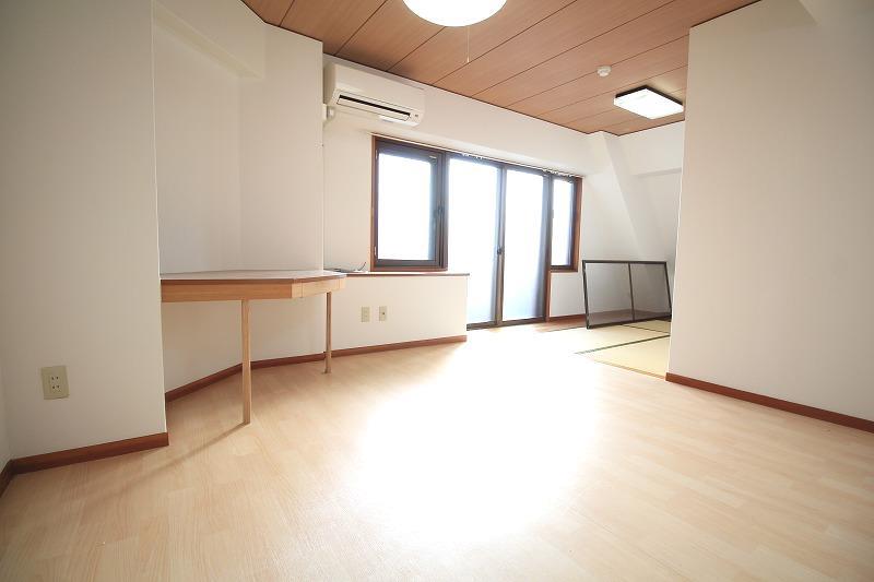 その他　机付き