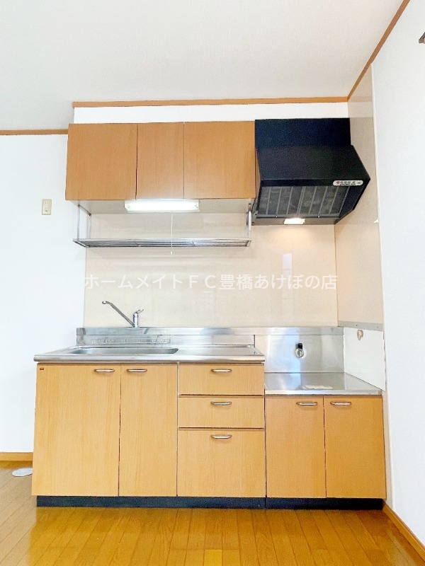 キッチン　同型別部屋写真（反転）