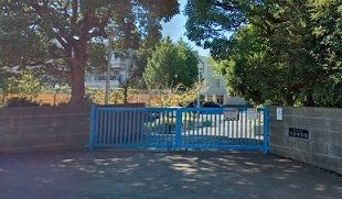 中学校　深谷中学校（中学校）まで624m