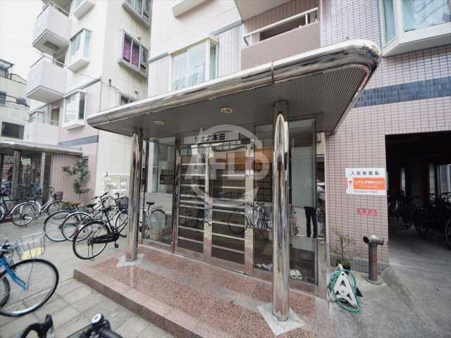 エントランス　ジオナ本田　エントランス