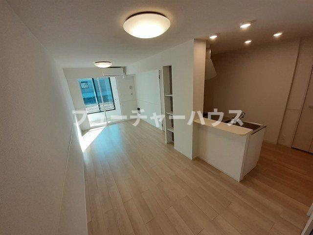 居室・リビング　こちらの居間で趣味の時間をお楽しみください