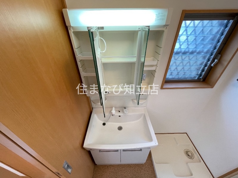 洗面設備　同型別部屋写真