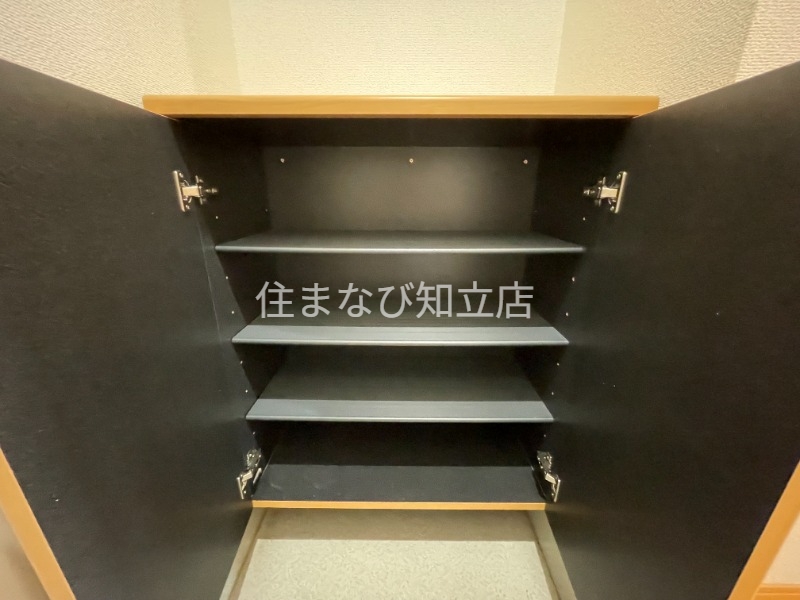 玄関　同型別部屋写真