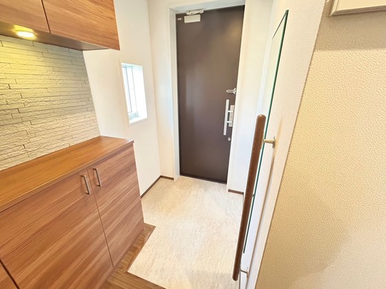 玄関　※別部屋の写真です