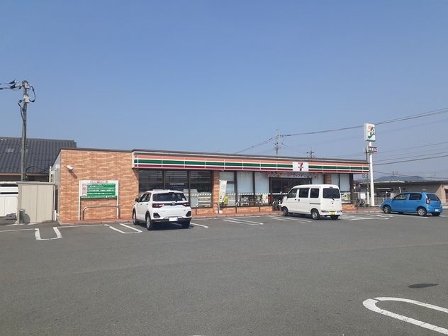 コンビニ　セブンイレブン（コンビニ）まで1000m