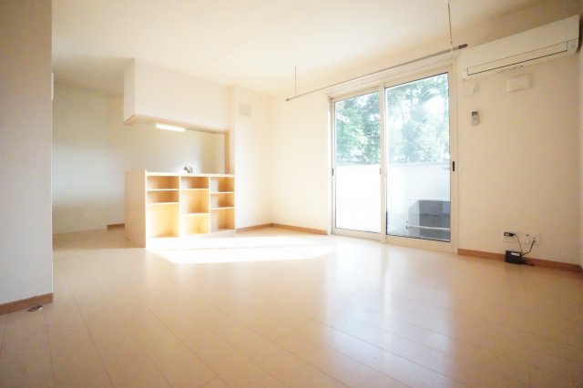 居室・リビング　※同物件、同タイプのお部屋です