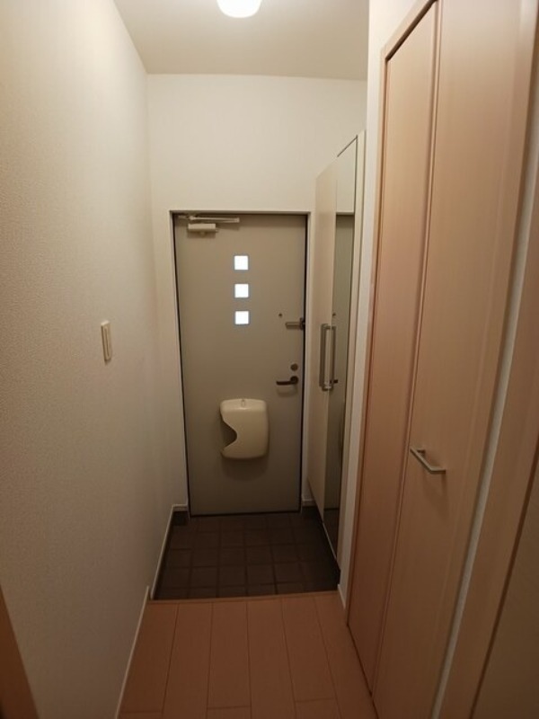 玄関　図面と現状に相違がある場合には現状を優先