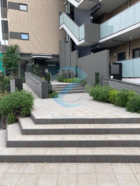 エントランス　エントランス