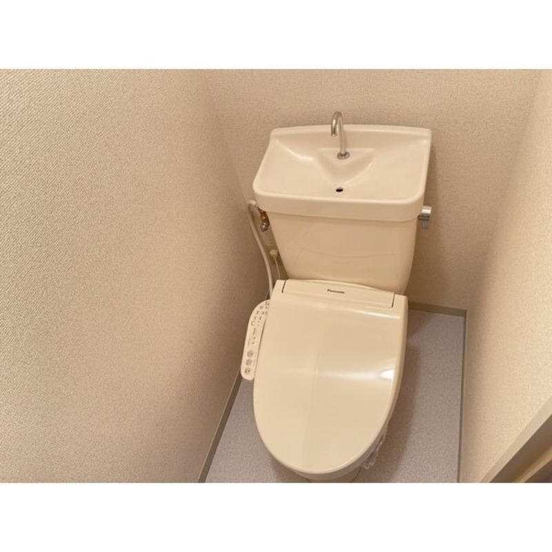 トイレ　図面と現状に相違がある場合には現状を優先